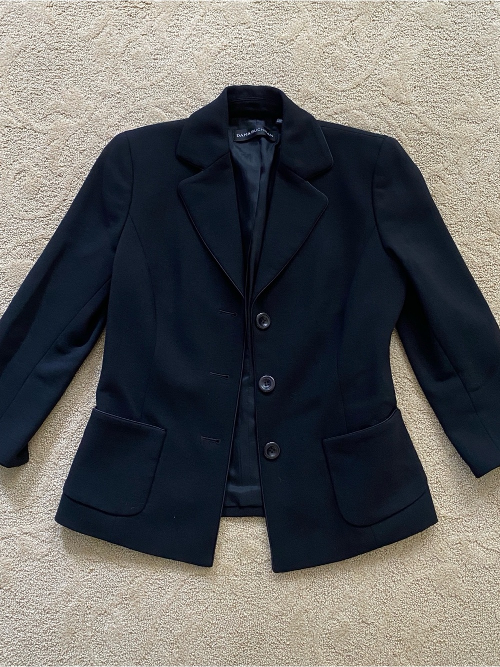 Dana Buchman Tailored Black 100% Wool Jacket Size 2 Lined Pockets